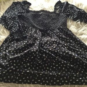 NWOT Off the shoulder blouse